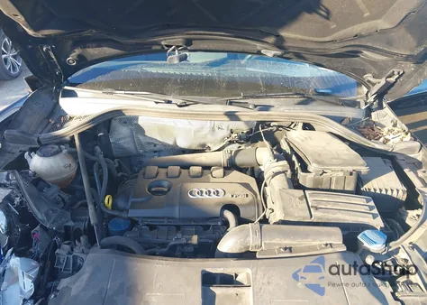 2018 Audi Q3 2.0T Premium/2.0T Sport Premium z USA, uszkodzony, nr VIN WA1BCCFS1JR026768